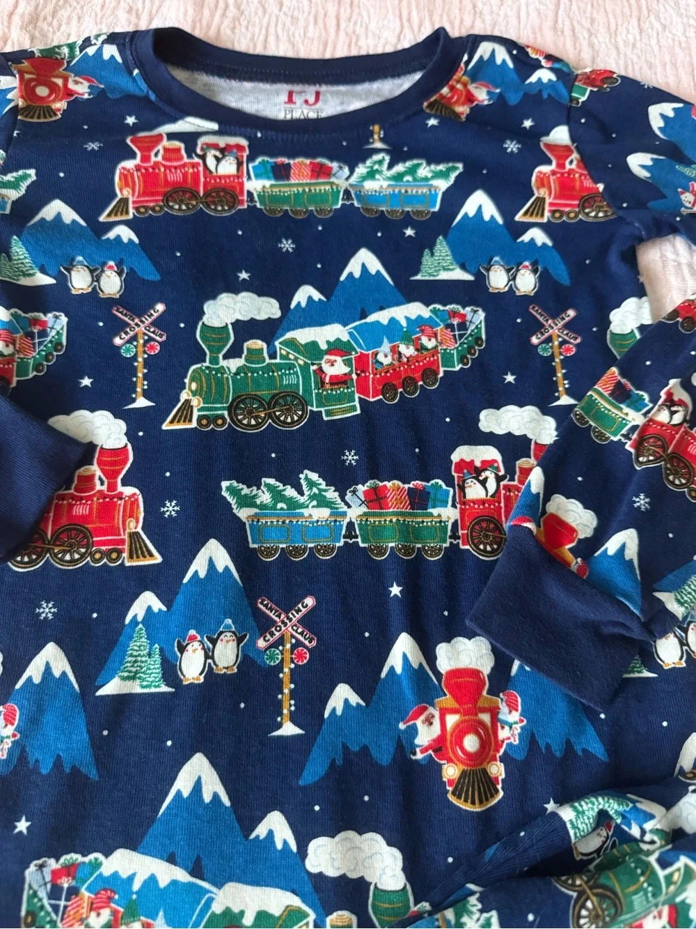 PJ Place Navy Holiday Santa Train Kids Pajama Set. EUC